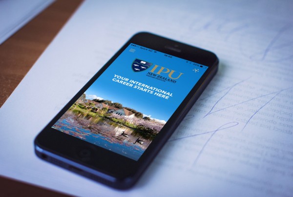 ipu-iphone-mockup